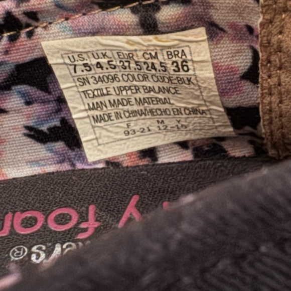 Bobs shoes for women (size 7.5) - Picture 6 of 6